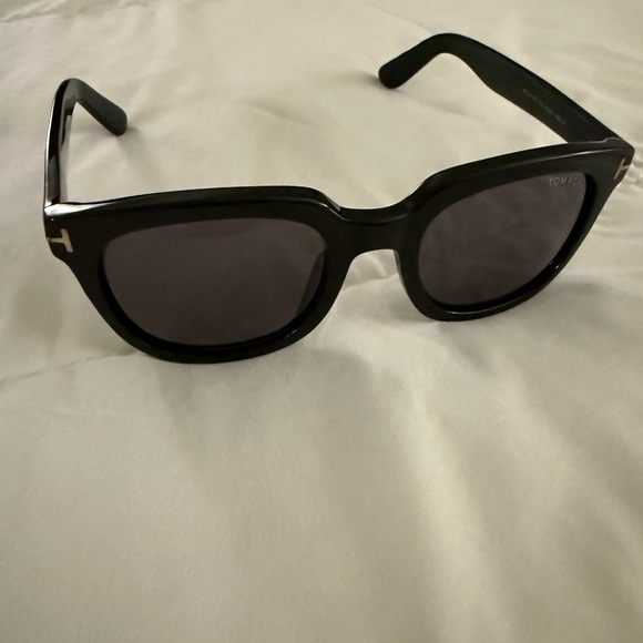 Tom Ford Black Sunglasses - Picture 8 of 11
